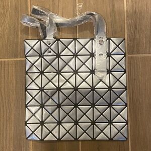 Geometric tote bag